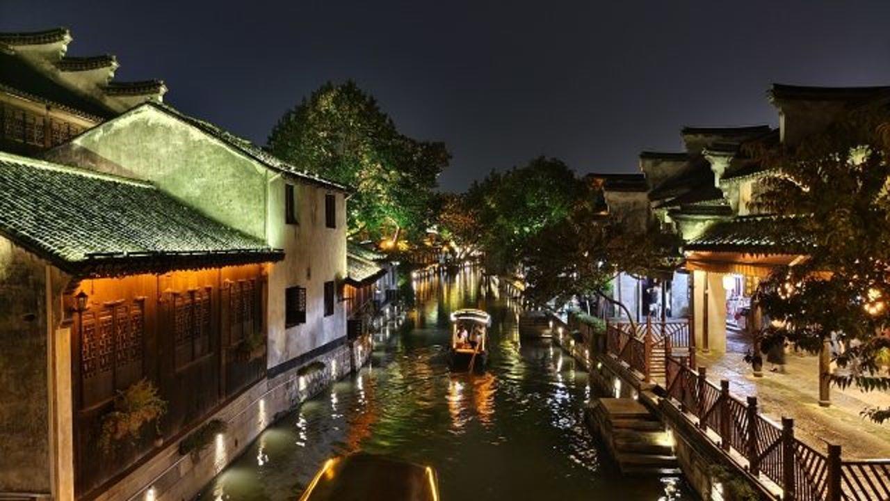 招手即停!洛阳多名私家车主组爱心车队免费接游客